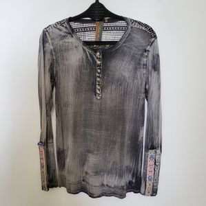 Aratta Silent Journey Long Sleeve Top